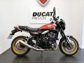 Kawasaki Z900RS 