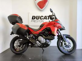 Ducati Multistrada V2S Travel